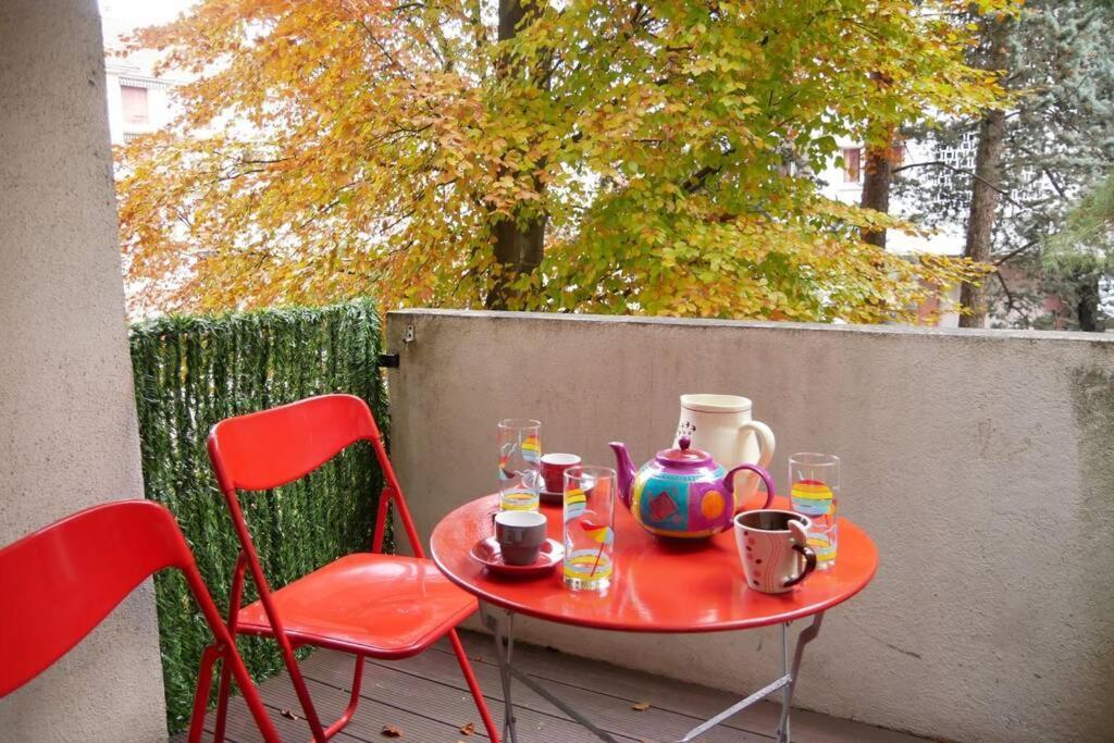 La Forclaz - Centre Ville & Lac, Balcon, Parking Анси Екстериор снимка